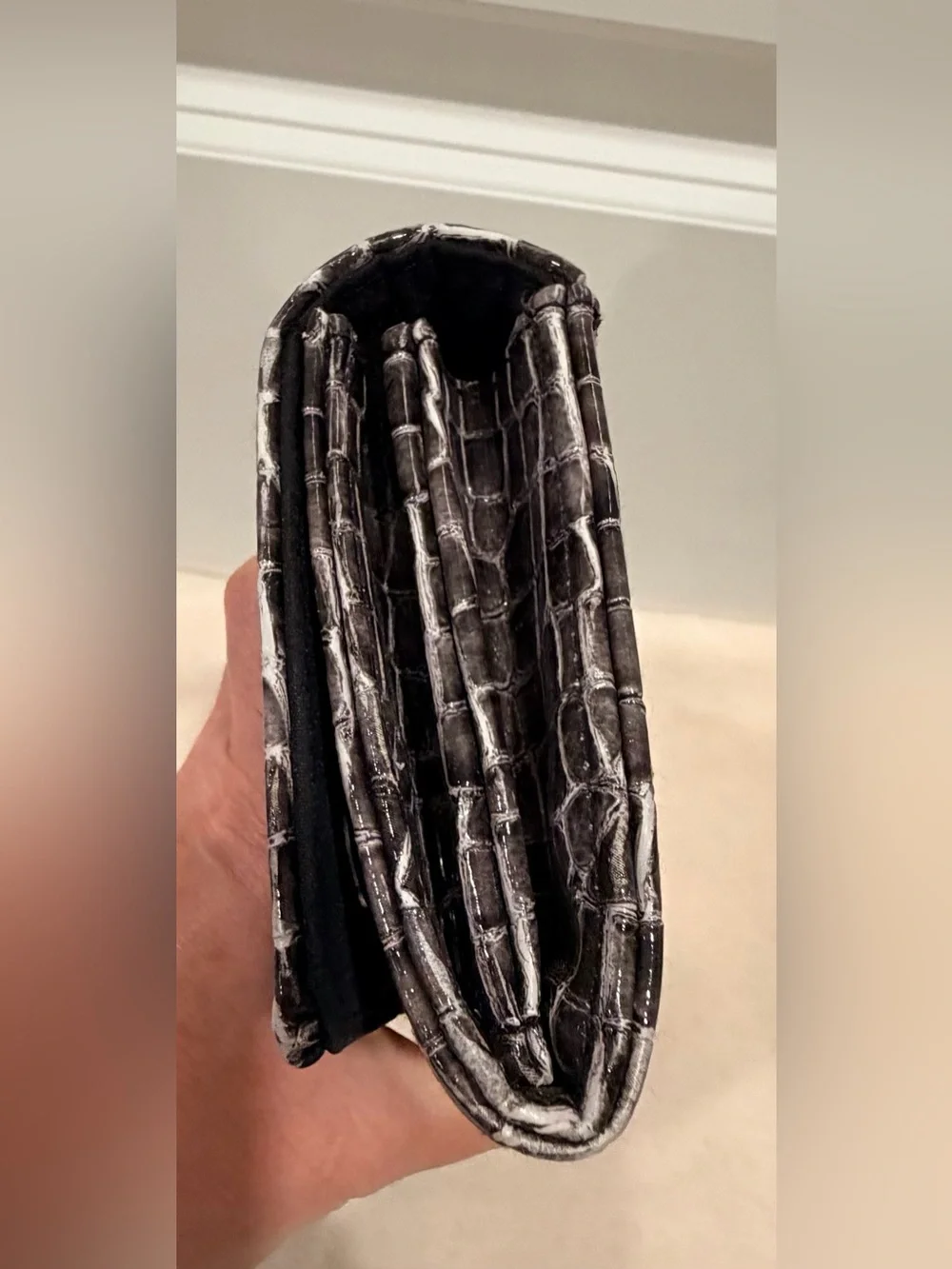 Elegant Black Croc-Embossed Leather Clutch